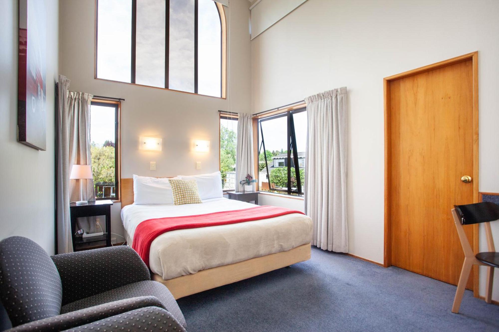 Cascades Lakefront Motel Lago Lago Taupo Habitación foto A room at the hotel